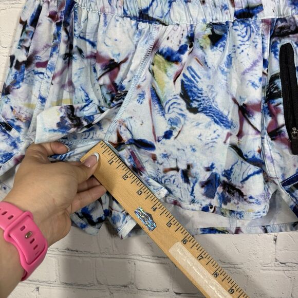 Lululemon Hotty Hot Shorts II Size 4 Athletic Run Abstract Artsy 4' Inseam Y2K - Picture 12 of 15